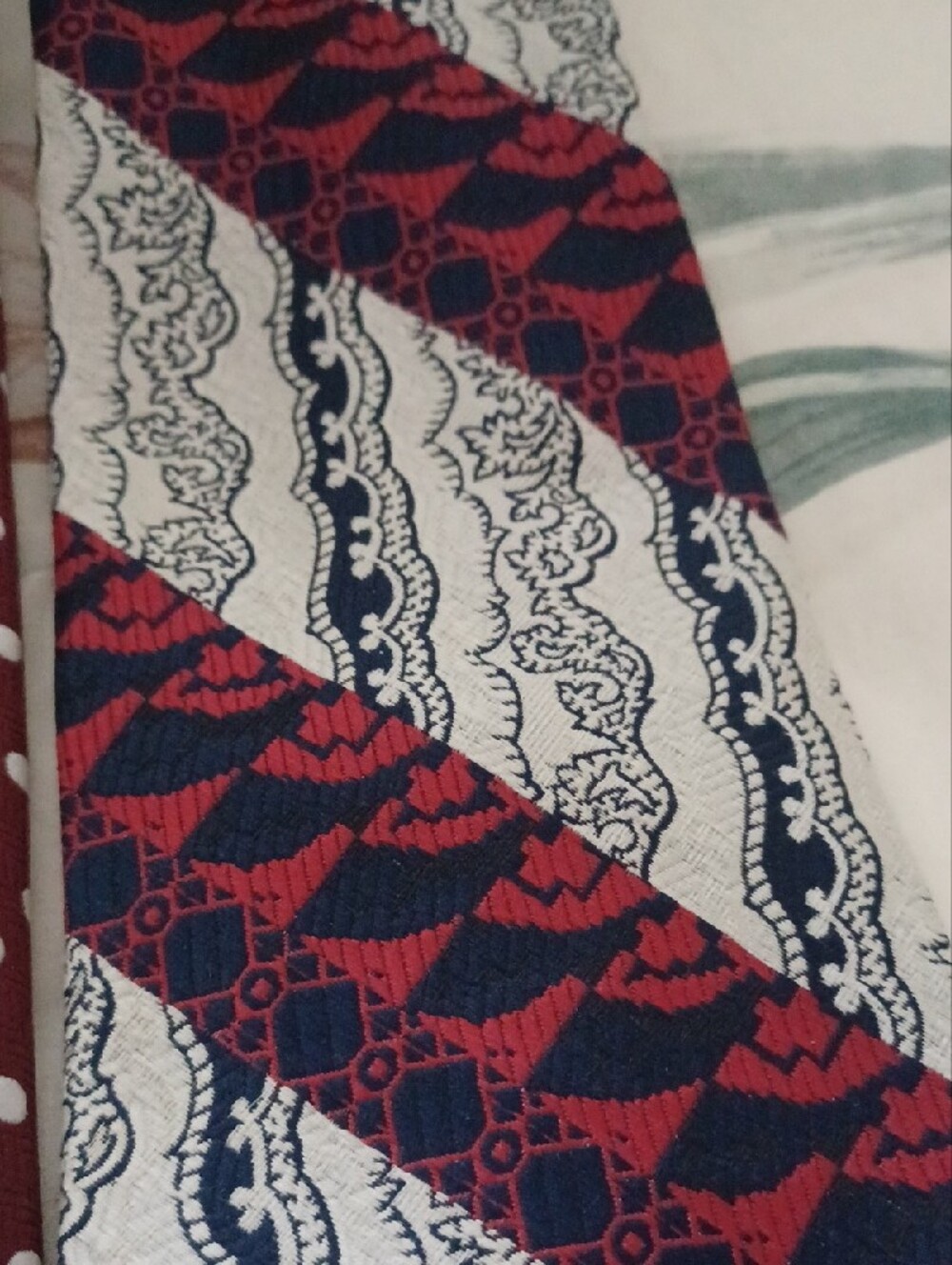 Men's Red Paisley Tie - Classic Burgundy Neck Tie - Picture 7 of 7